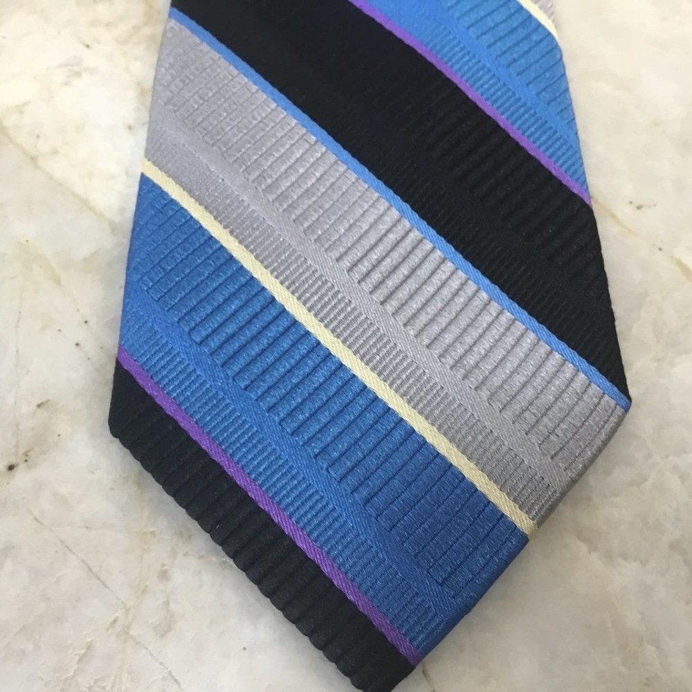 I K E BEHAR SILK TIE